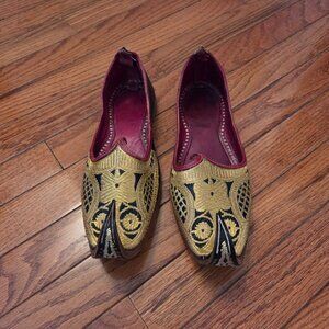 Vintage Middle Eastern Embroidered Leather Aladdin Loafer Shoes (Metallic)